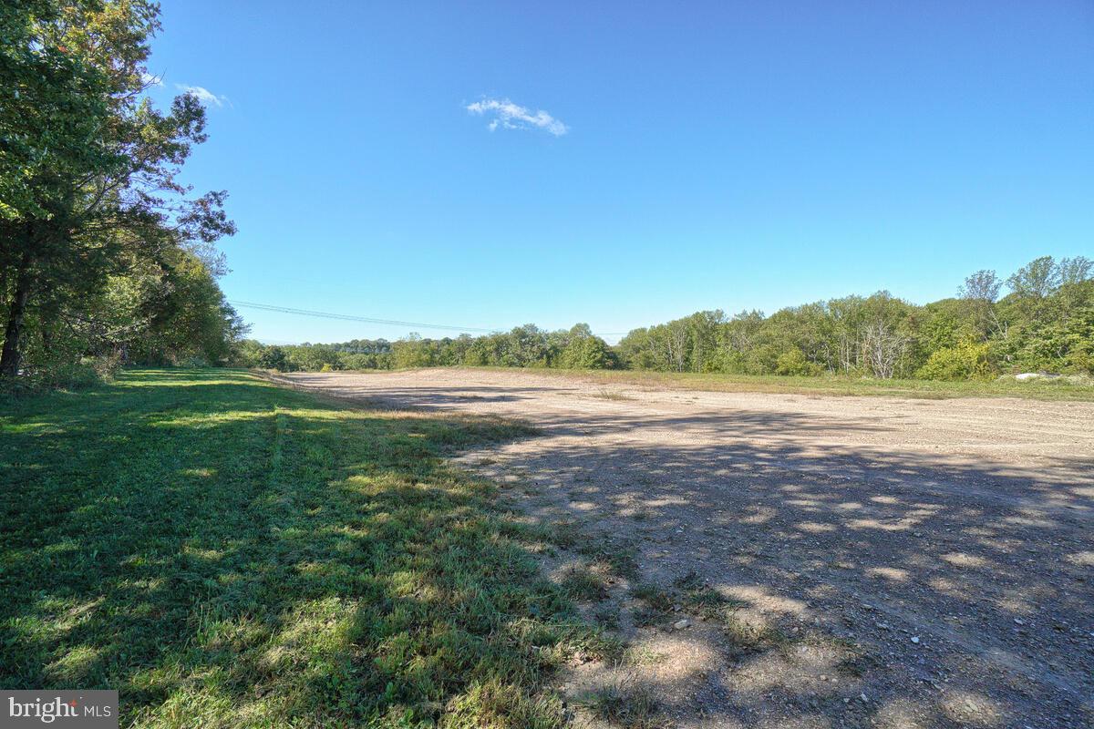 8850 Brown Church Road Mount Airy, MD 21771 - Photo 24 of 69 Gallery Image 24