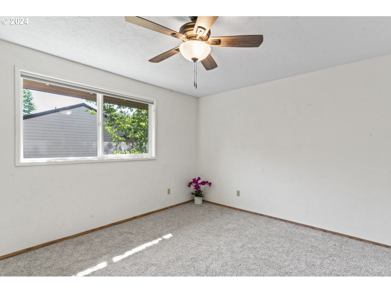 1476 Fetters Loop Eugene, OR 97402 - Photo 23 of 34 Gallery Image 23
