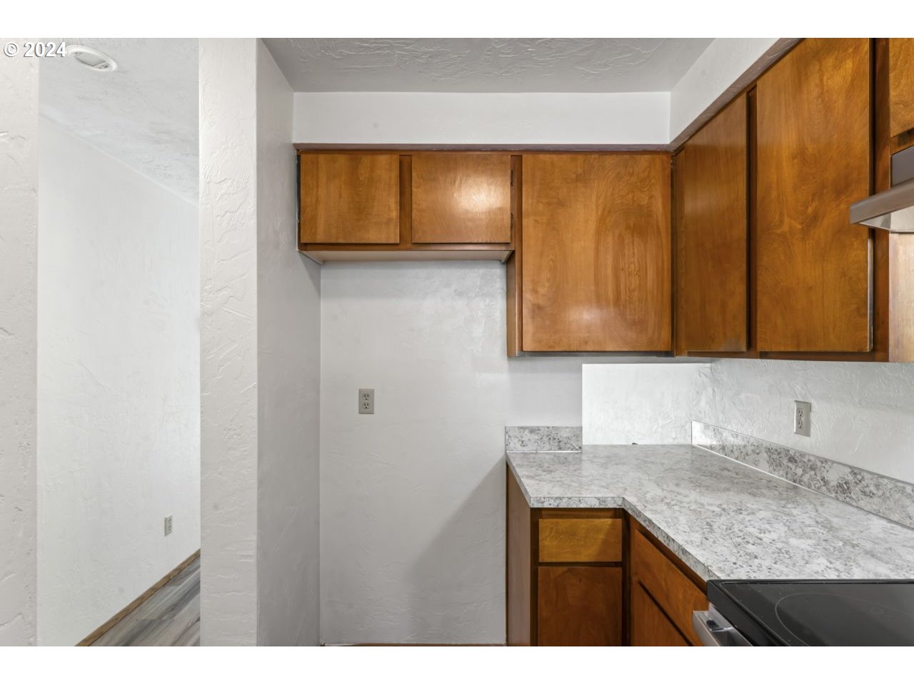 1476 Fetters Loop Eugene, OR 97402 - Photo 4 of 34 Gallery Image 4