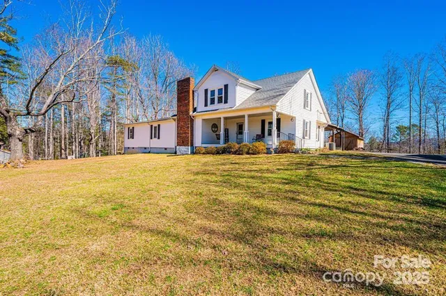 $499,000 | 255 Wildwood Road, Lenoir, NC 28645