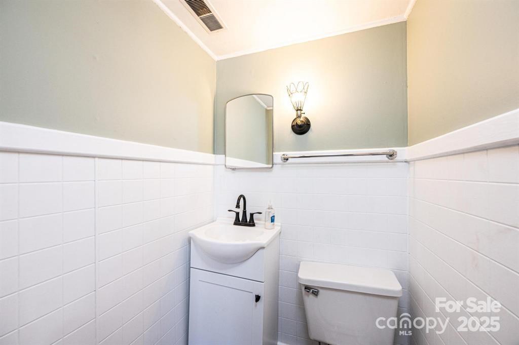 255 Wildwood Road Lenoir, NC 28645 - Photo 4 of 14