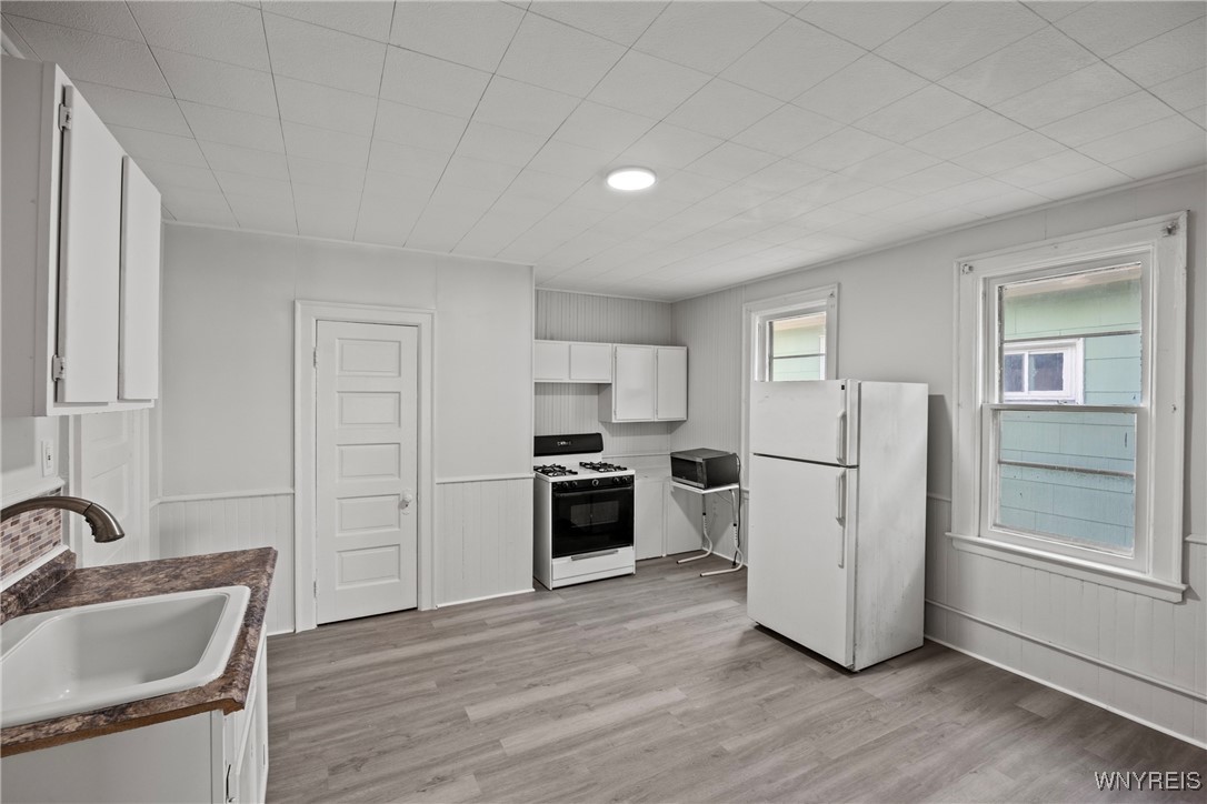 303 Cable Street Buffalo, NY 14206 - Photo 23 of 44