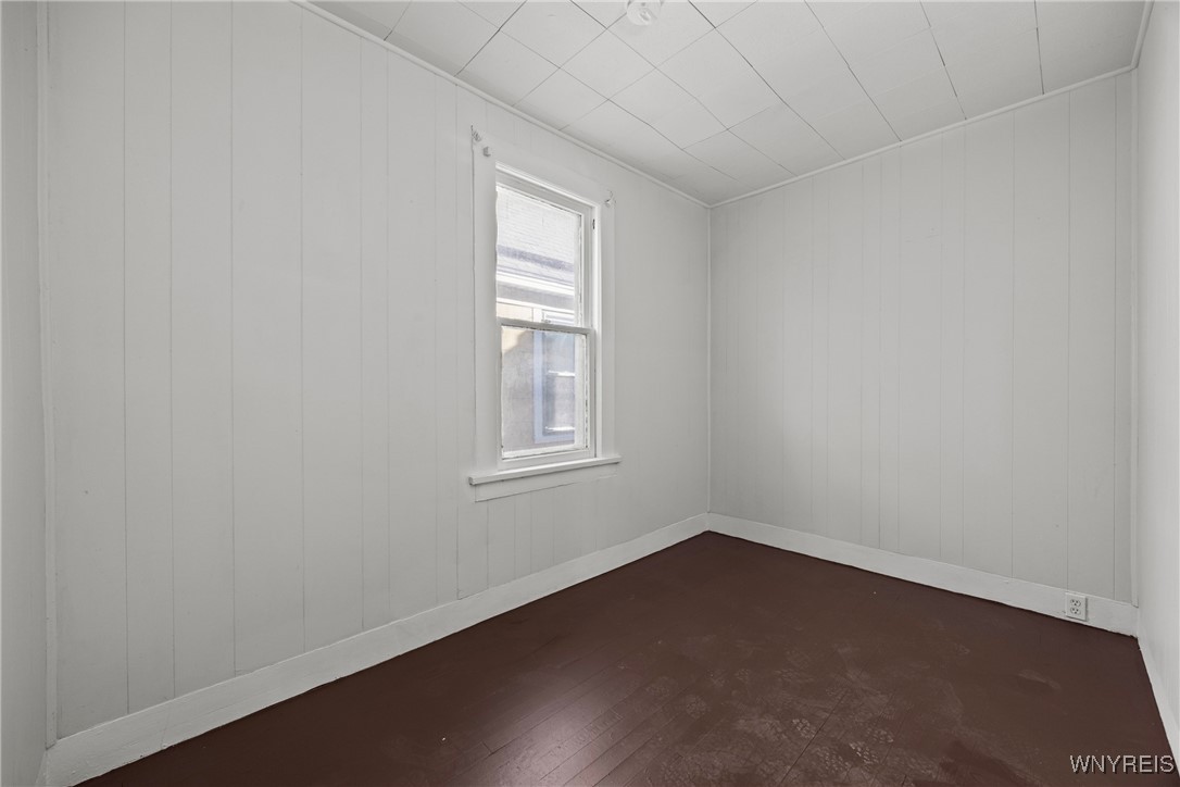 303 Cable Street Buffalo, NY 14206 - Photo 27 of 44