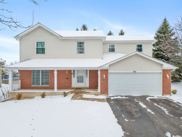 $460,000 | 681 Majestic Drive, Algonquin, IL 60102