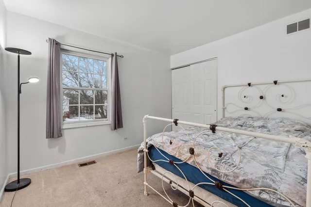 $450,000 | 681 Majestic Drive, Algonquin, IL 60102