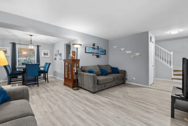 $450,000 | 681 Majestic Drive, Algonquin, IL 60102