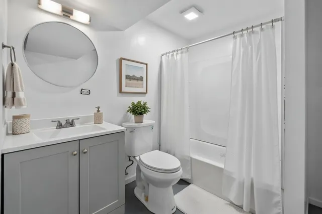 $450,000 | 681 Majestic Drive, Algonquin, IL 60102