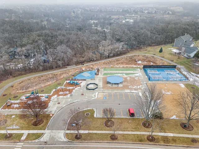 $460,000 | 681 Majestic Drive, Algonquin, IL 60102