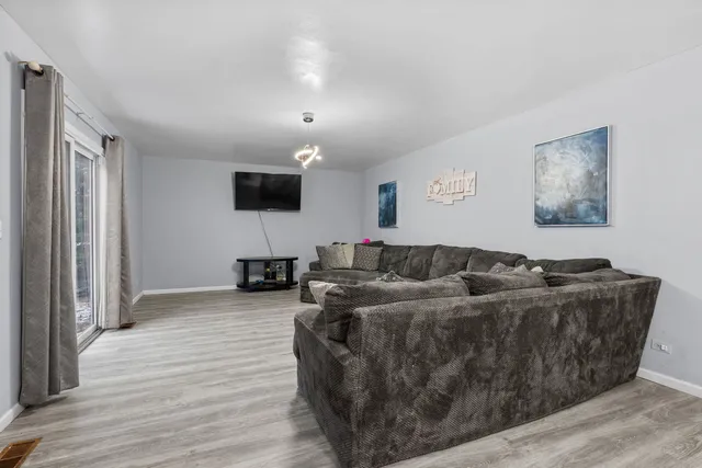 $450,000 | 681 Majestic Drive, Algonquin, IL 60102