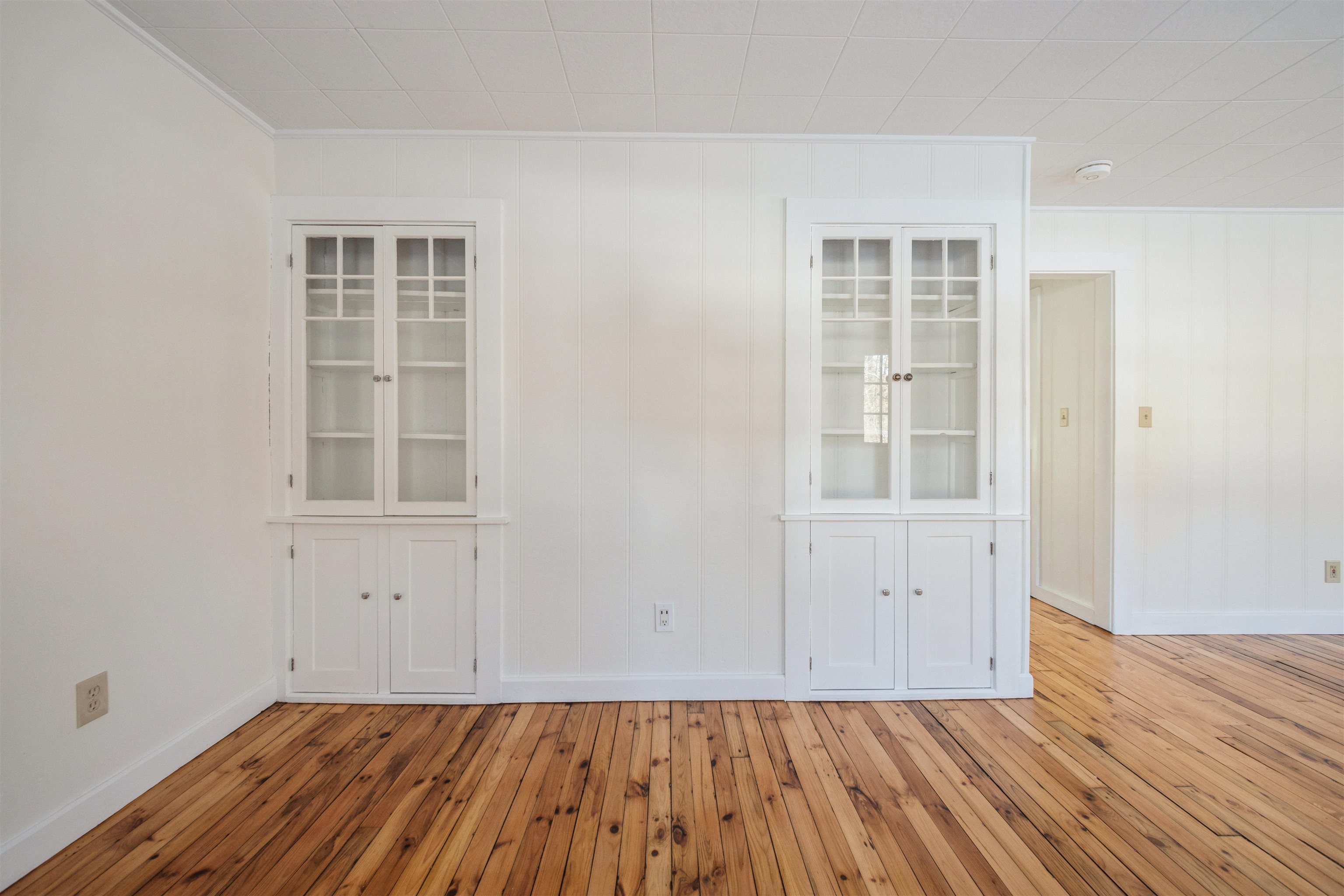 186 Naticook Road Merrimack, NH 03054 - Photo 9 of 34