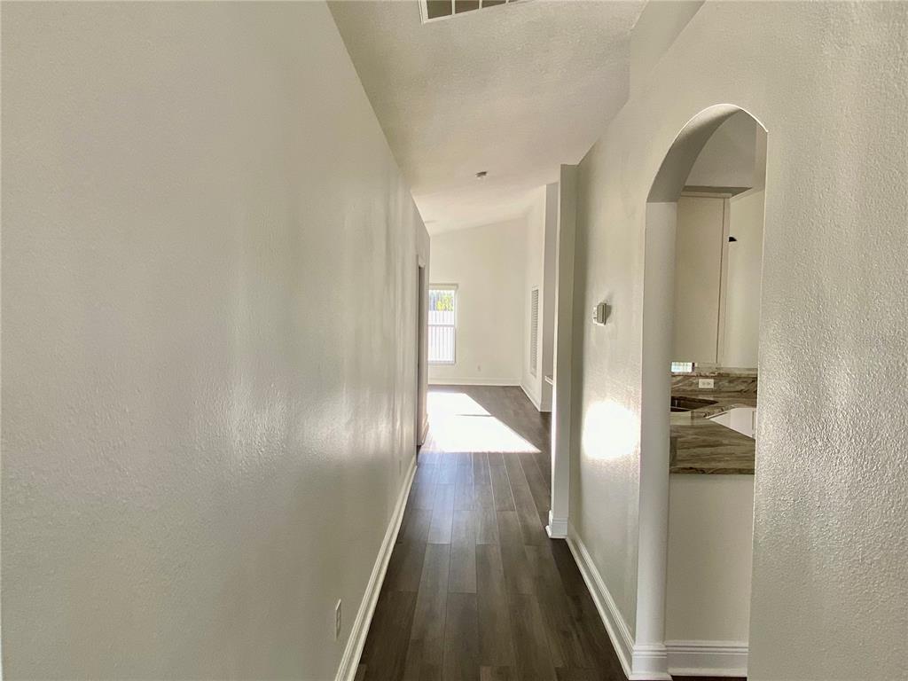 10264 Oak Crest Road Orlando, FL 32829 - Photo 3 of 38