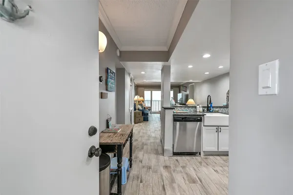 $399,000 | 7310 Seawall Boulevard, Unit 902/903, Galveston, TX 77551