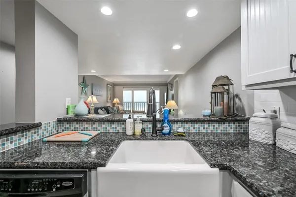 $399,000 | 7310 Seawall Boulevard, Unit 902/903, Galveston, TX 77551