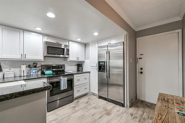 $399,000 | 7310 Seawall Boulevard, Unit 902/903, Galveston, TX 77551