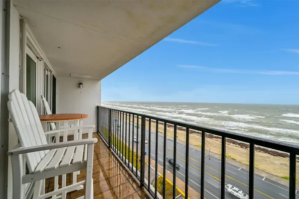 $399,000 | 7310 Seawall Boulevard, Unit 902/903, Galveston, TX 77551