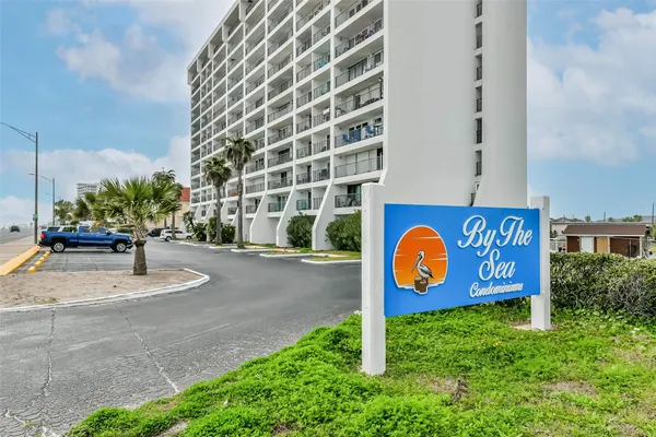 $399,000 | 7310 Seawall Boulevard, Unit 902/903, Galveston, TX 77551