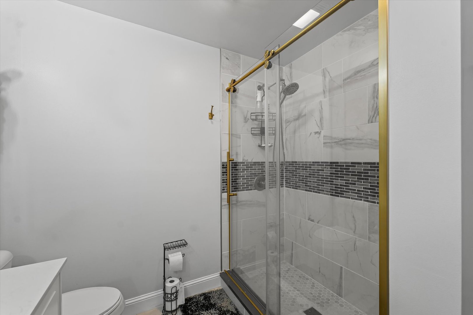 101 Thornhill Drive Danville, IL 61832 - Photo 28 of 42 a bathroom with a shower and toilet