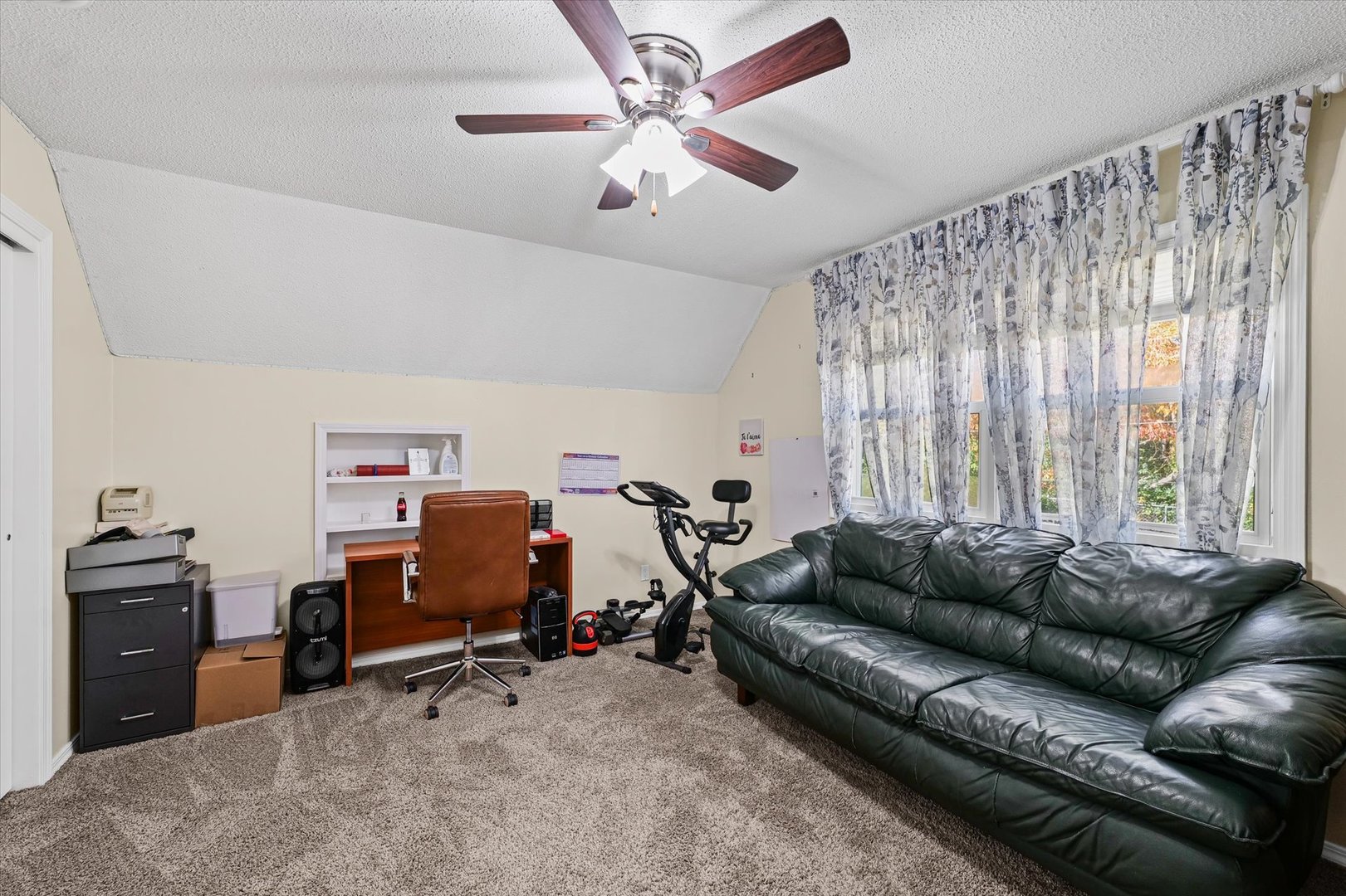 101 Thornhill Drive Danville, IL 61832 - Photo 32 of 42 a living room with furniture and a window