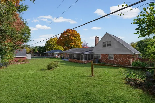 $319,900 | 101 Thornhill Drive, Danville, IL 61832