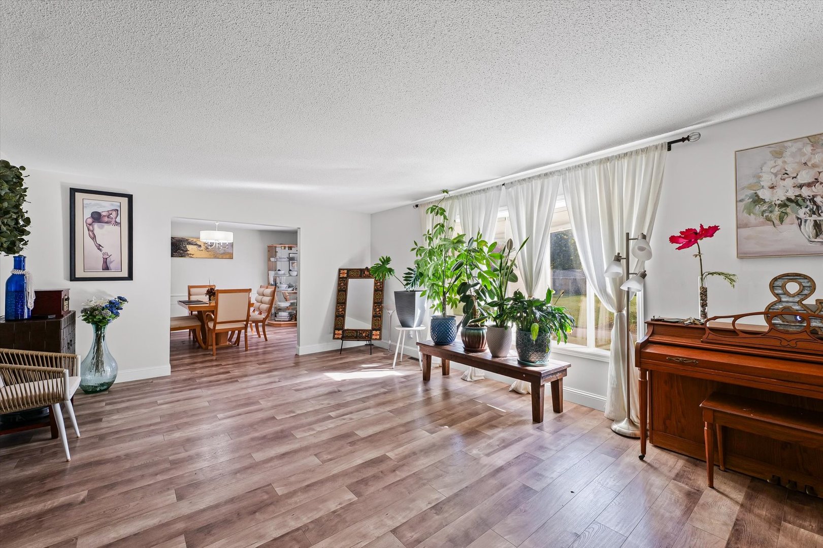101 Thornhill Drive Danville, IL 61832 - Photo 9 of 42 a living room with furniture and a wooden floor
