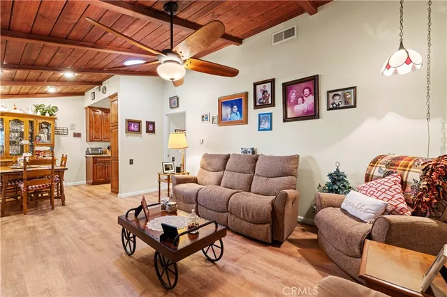 $350,000 | 19120 Avenue Of The Oaks, Unit A, Newhall, CA 91321