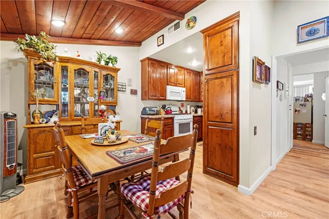 $350,000 | 19120 Avenue Of The Oaks, Unit A, Newhall, CA 91321