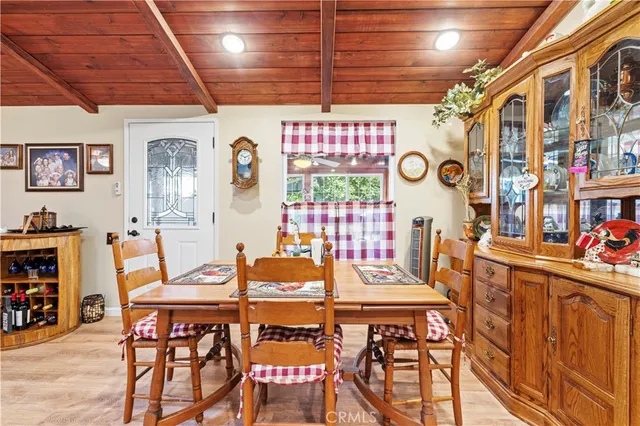 $350,000 | 19120 Avenue Of The Oaks, Unit A, Newhall, CA 91321