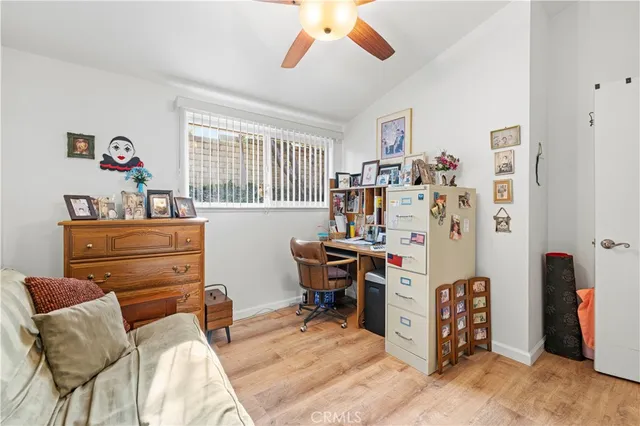 $350,000 | 19120 Avenue Of The Oaks, Unit A, Newhall, CA 91321