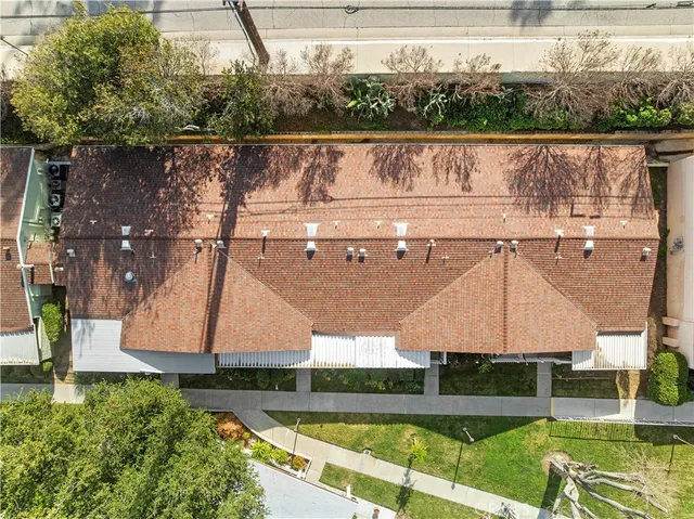 $350,000 | 19120 Avenue Of The Oaks, Unit A, Newhall, CA 91321