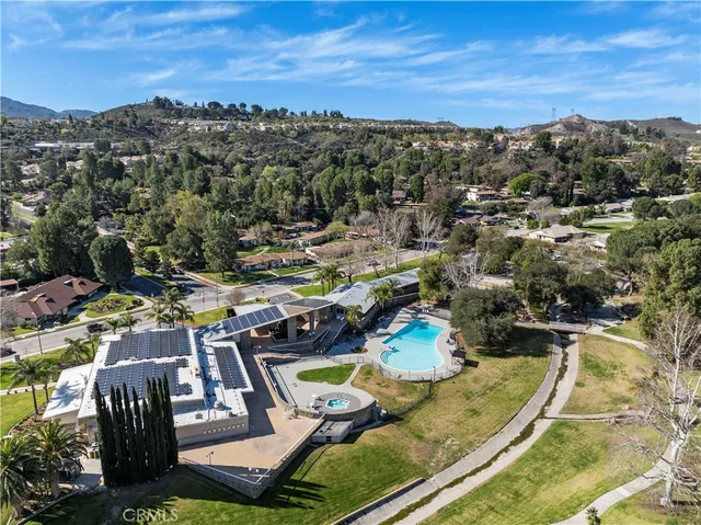 $350,000 | 19120 Avenue Of The Oaks, Unit A, Newhall, CA 91321