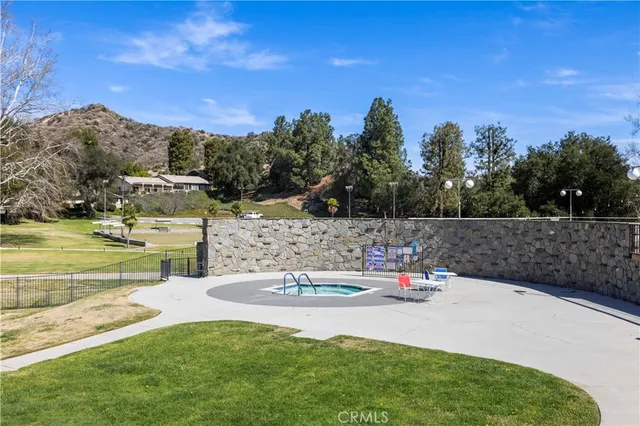 $350,000 | 19120 Avenue Of The Oaks, Unit A, Newhall, CA 91321