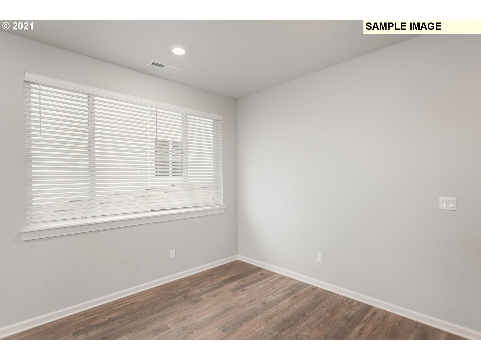 3207 Southwest 40th Street Gresham, OR 97080 - Photo 5 of 12 Gallery Image 5