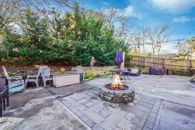 a outdoor view with a sitting space