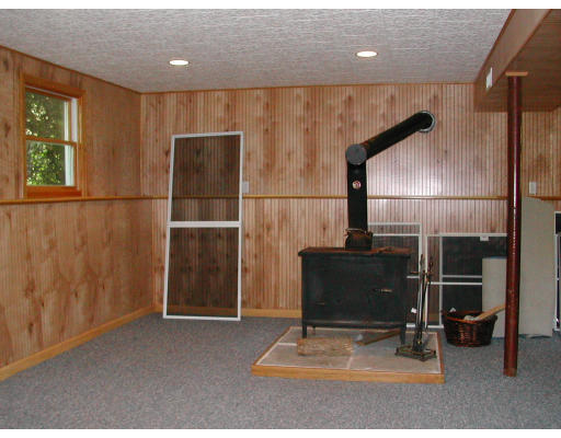 6 Freeman Road Chelmsford, MA 01824 - Photo 8 of 10