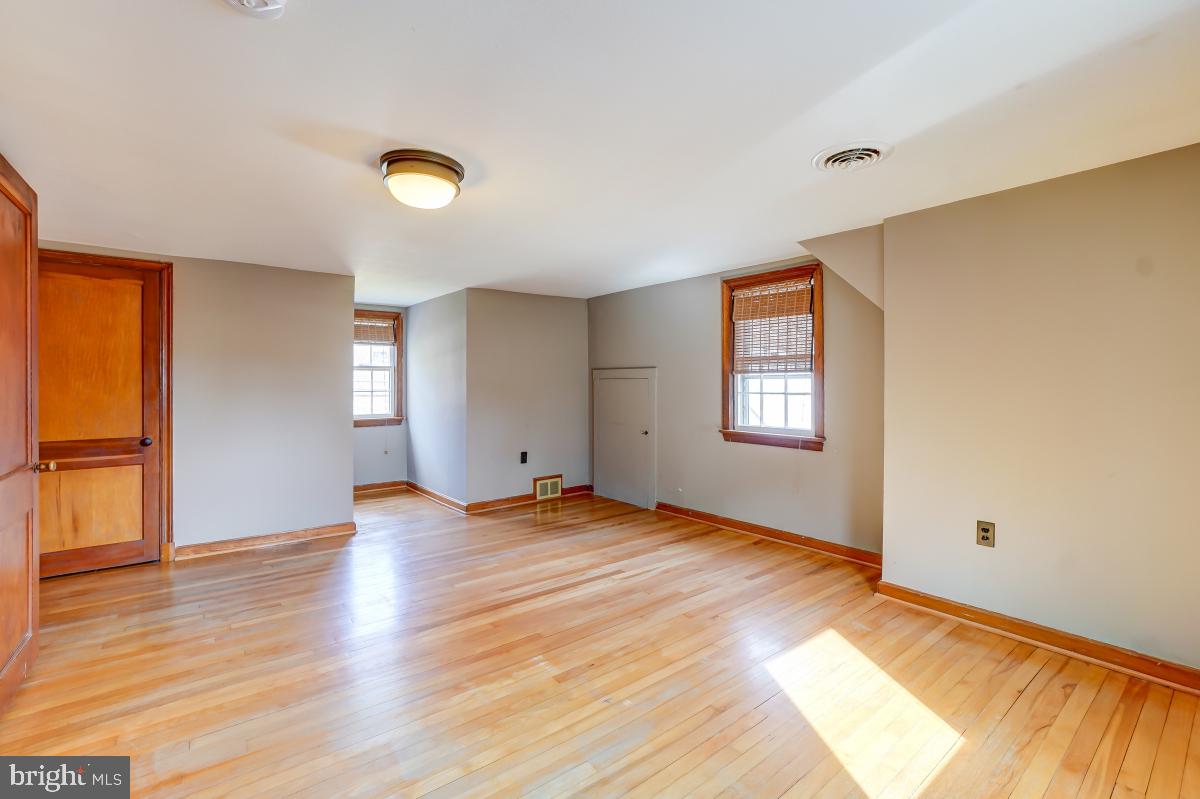 1309 Ednor Road Silver Spring, MD 20905 - Photo 19 of 53 Upper Bedroom 1
