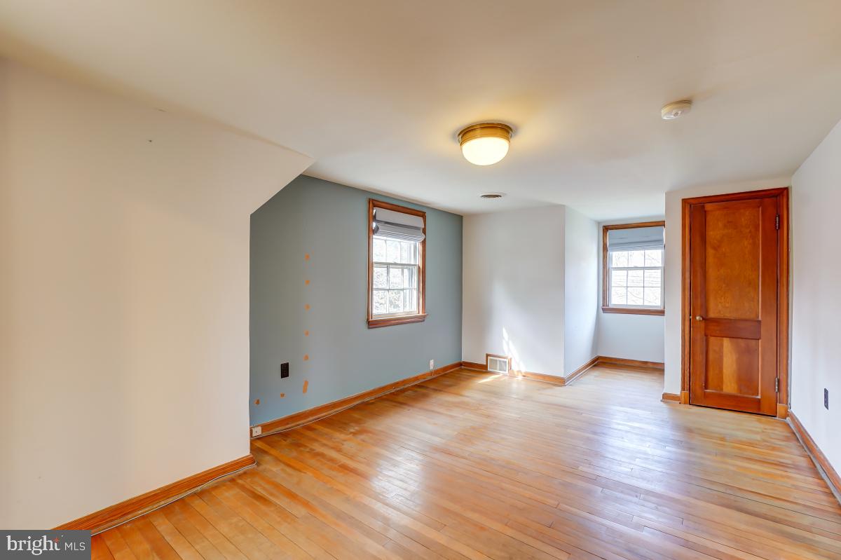 1309 Ednor Road Silver Spring, MD 20905 - Photo 21 of 53 Upper Bedroom 2