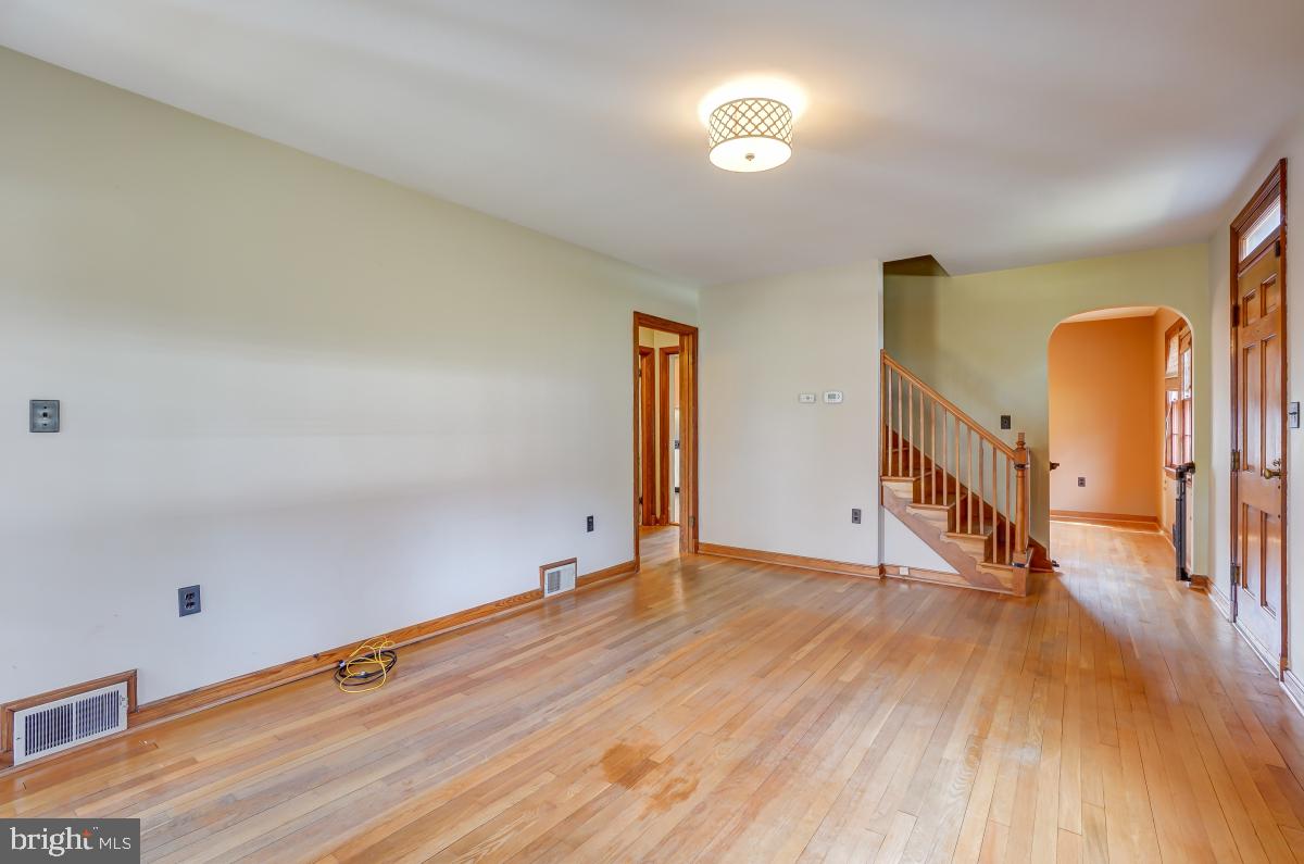 1309 Ednor Road Silver Spring, MD 20905 - Photo 6 of 53 Living Room