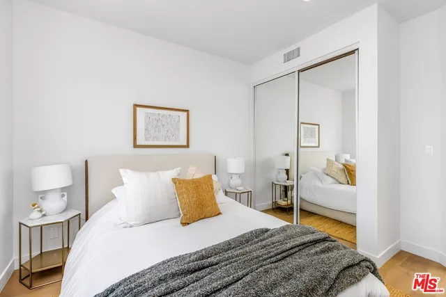 $1,198,000 | 14234 Dickens Street, Unit 2, Sherman Oaks, CA 91423