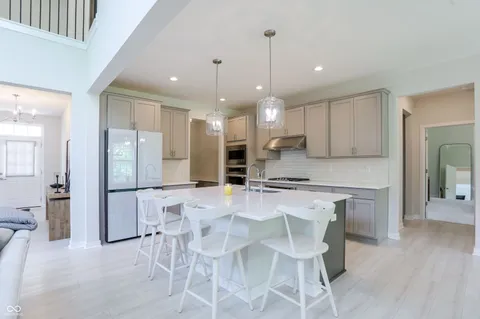 $915,000 | 15573 Woodford Drive, Westfield, IN 46074
