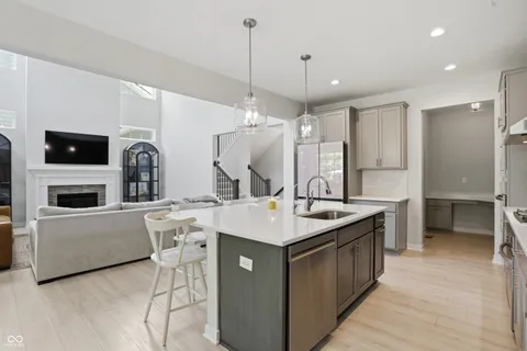 $915,000 | 15573 Woodford Drive, Westfield, IN 46074