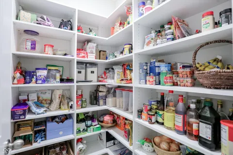 $915,000 | 15573 Woodford Drive, Westfield, IN 46074