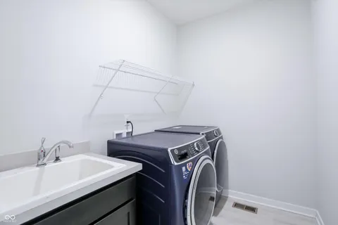 $915,000 | 15573 Woodford Drive, Westfield, IN 46074