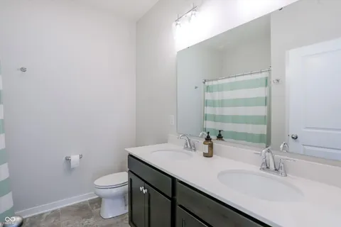 $915,000 | 15573 Woodford Drive, Westfield, IN 46074