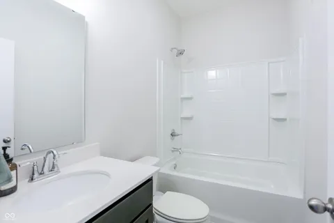 $915,000 | 15573 Woodford Drive, Westfield, IN 46074