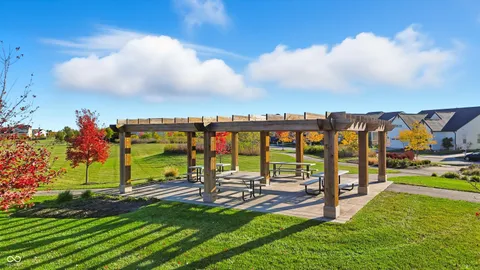 $915,000 | 15573 Woodford Drive, Westfield, IN 46074