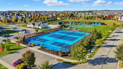 $915,000 | 15573 Woodford Drive, Westfield, IN 46074