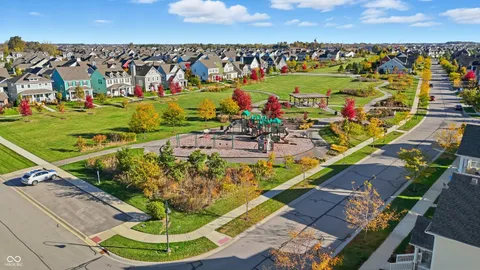 $915,000 | 15573 Woodford Drive, Westfield, IN 46074