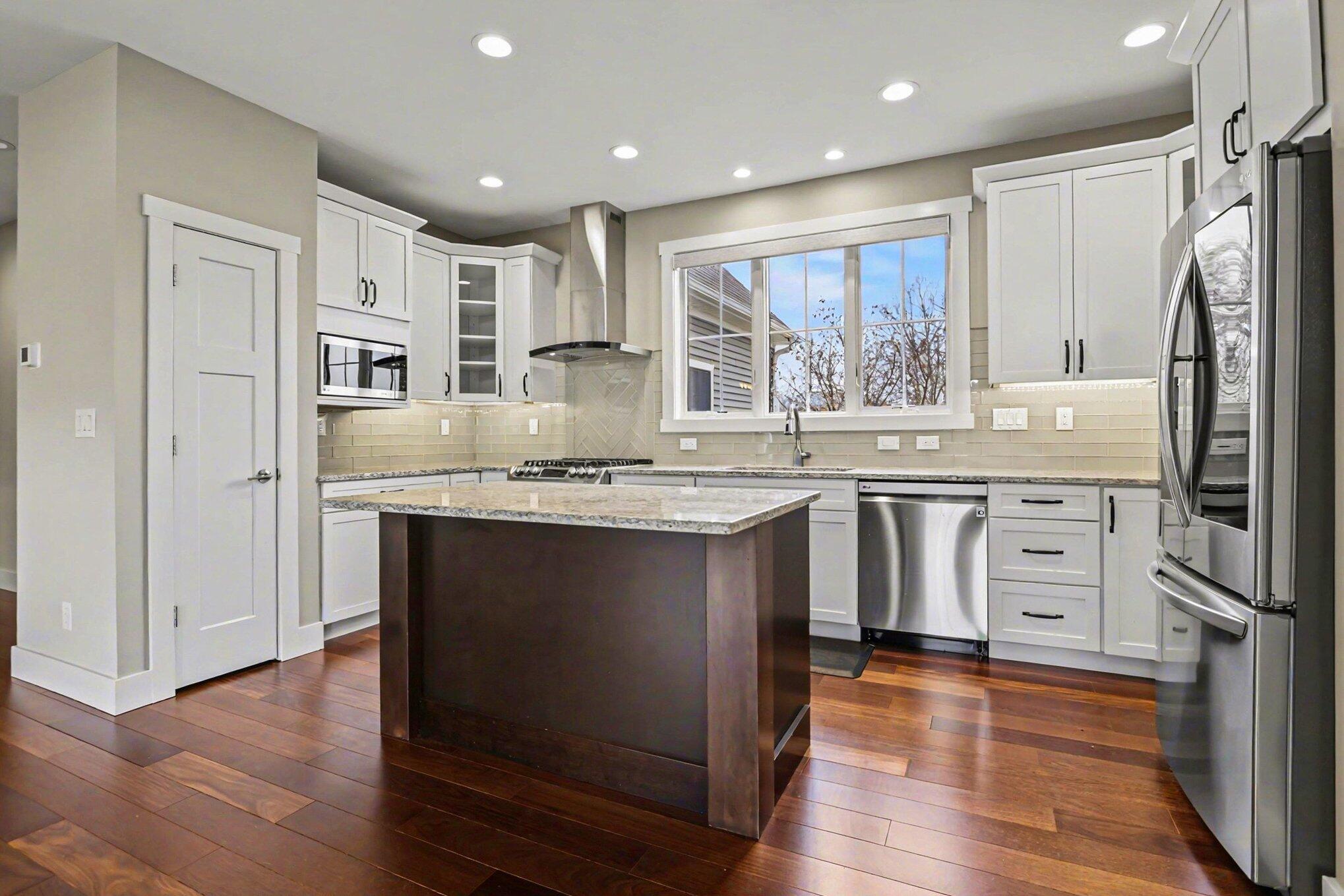 487 Wittenberg Path St. Joseph, MI 49085 - Photo 7 of 26 011_file_1172