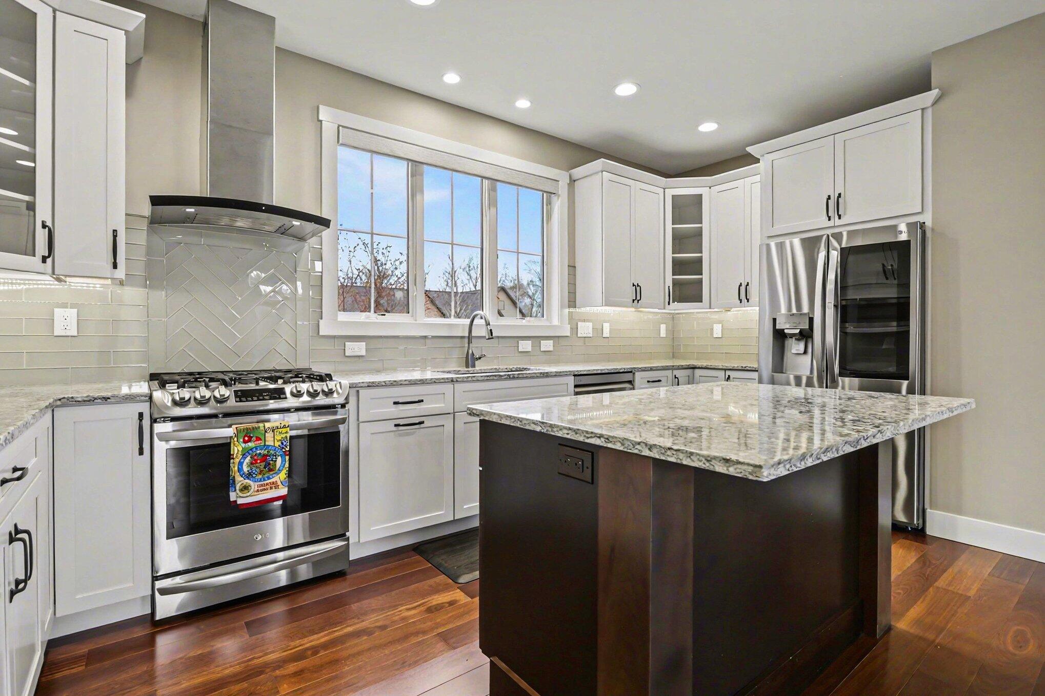 487 Wittenberg Path St. Joseph, MI 49085 - Photo 8 of 26 010_file_2547