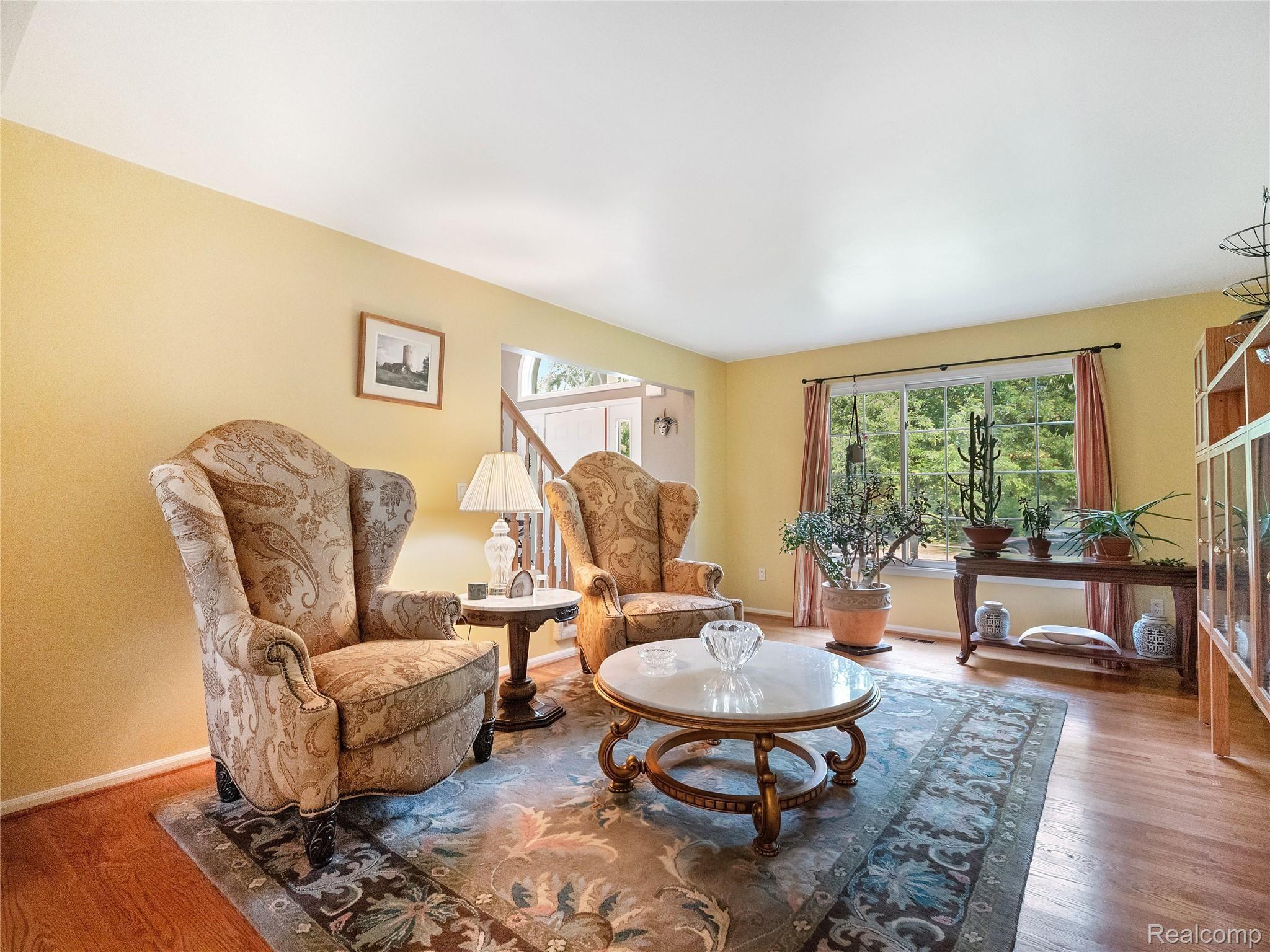 24417 Woodham Road Novi, MI 48374 - Photo 20 of 37 LIVING ROOM
